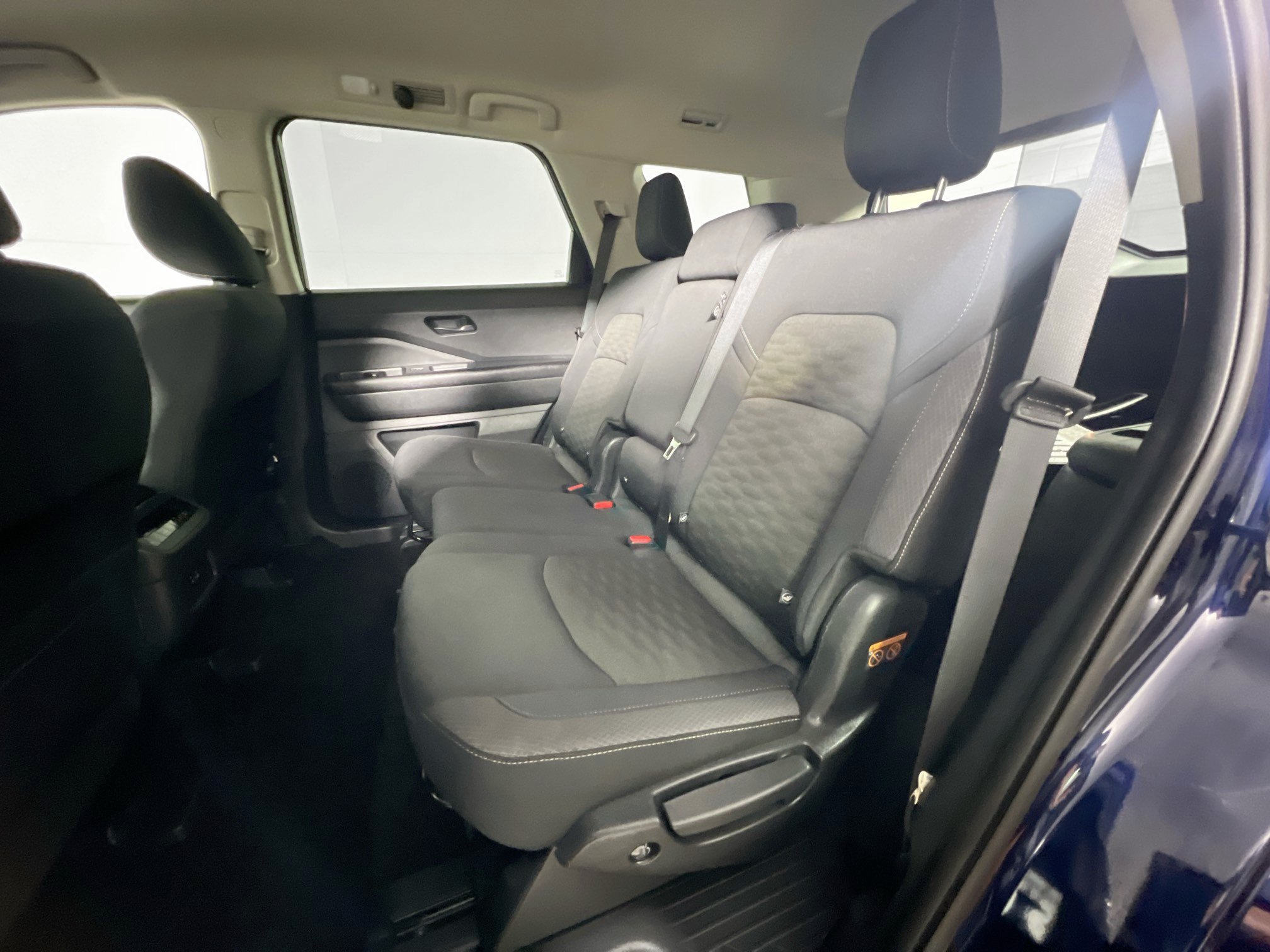 Used 2024 Nissan Pathfinder SV AWD/4WD image 29