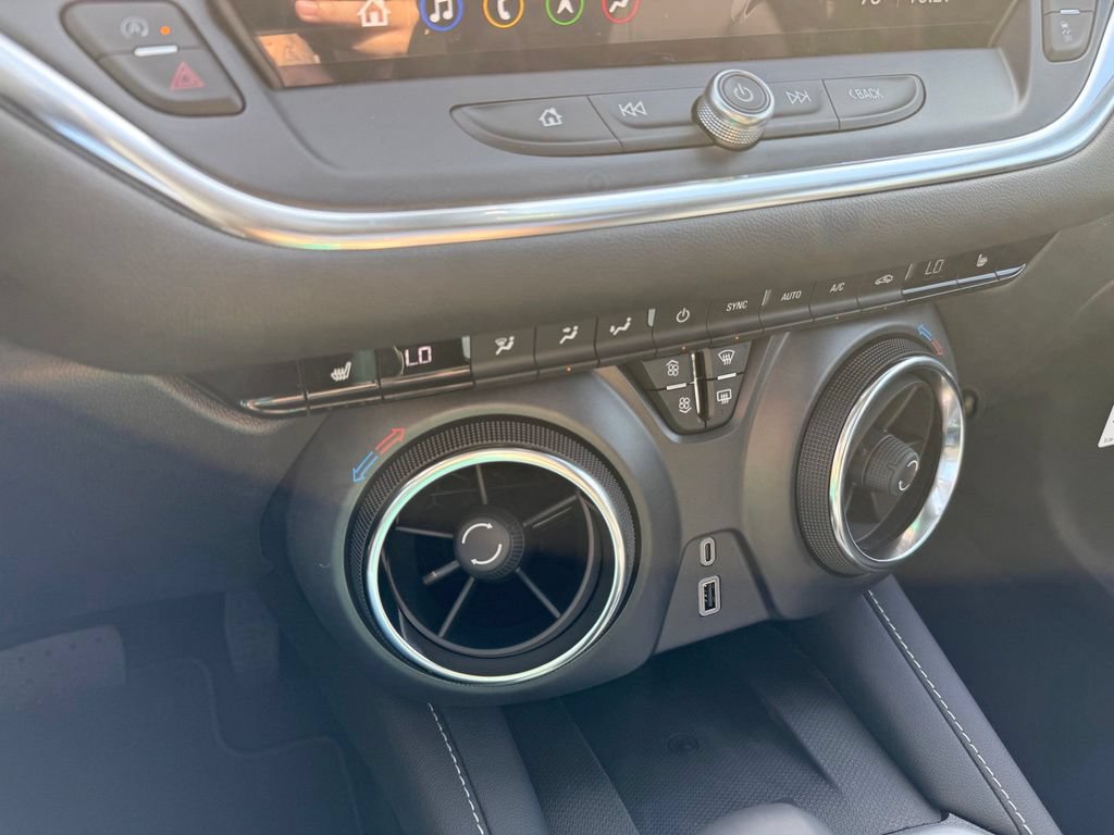 New 2026 Chevrolet Blazer LT w/ Sound & Technology Package AWD/4WD image 37