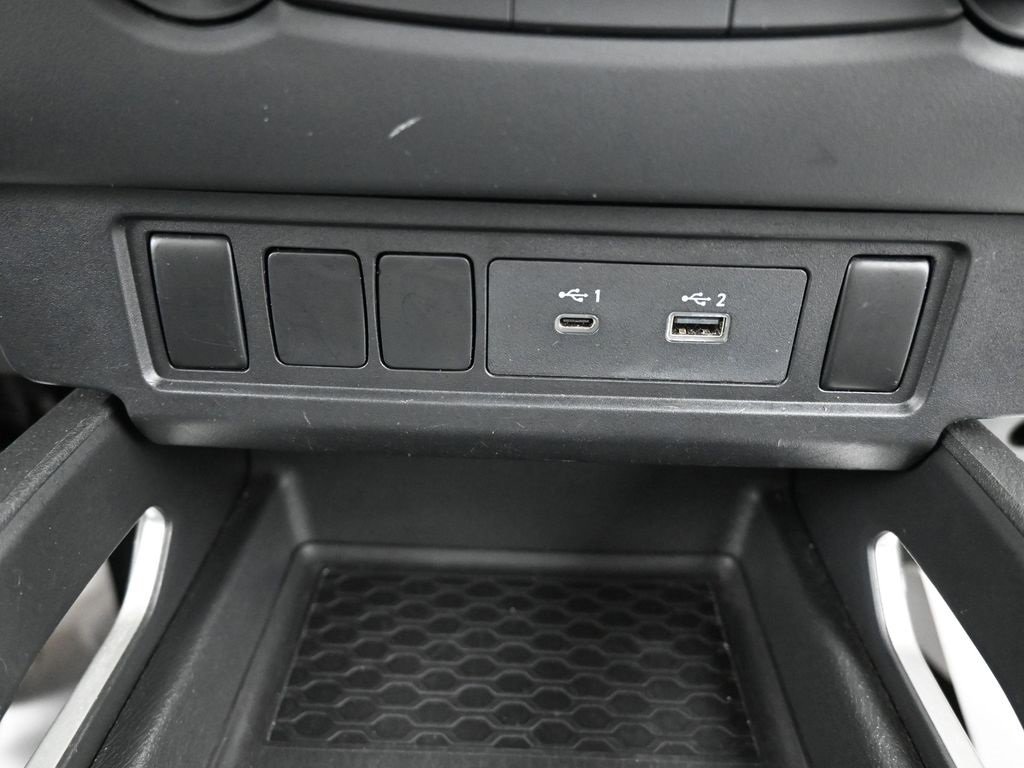 Used 2023 Nissan Frontier SV image 26