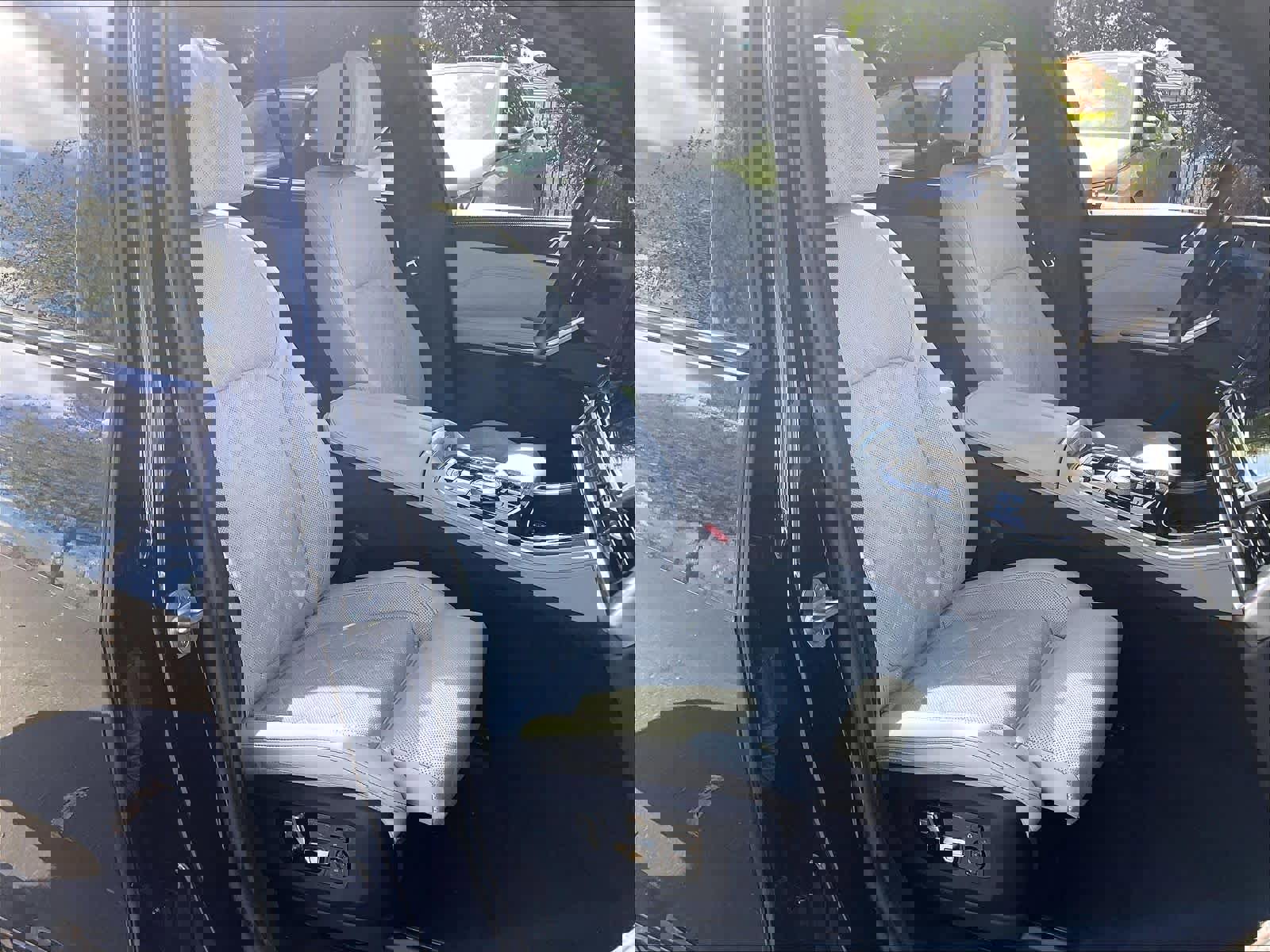 Certified 2024 BMW X5 xDrive50e w/ Executive Package image 10