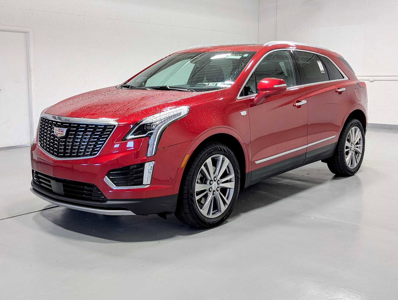Certified 2023 Cadillac XT5 Premium Luxury w/ Technology Package AWD/4WD image 1