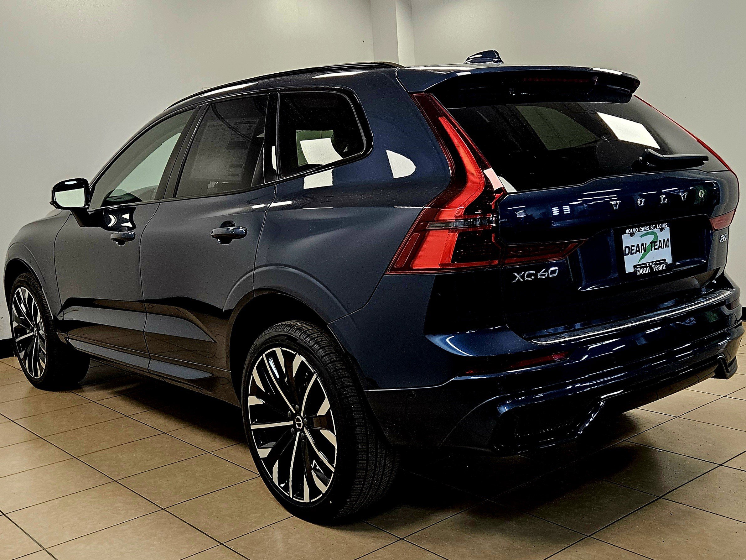 New 2026 Volvo XC60 B5 Ultra w/ Climate Package AWD/4WD image 6