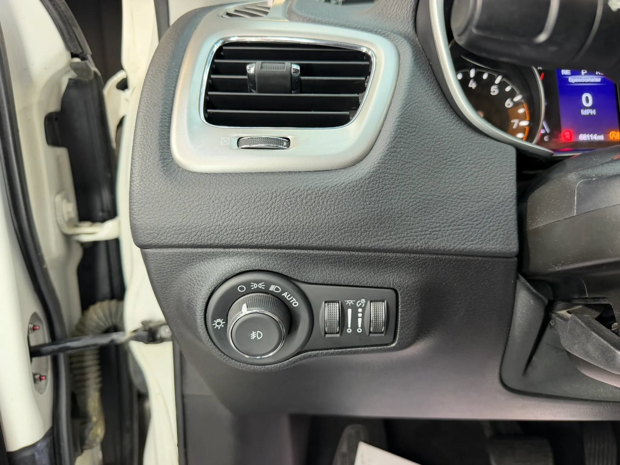Used 2019 Jeep Compass Latitude w/ Cold Weather Group AWD/4WD image 20