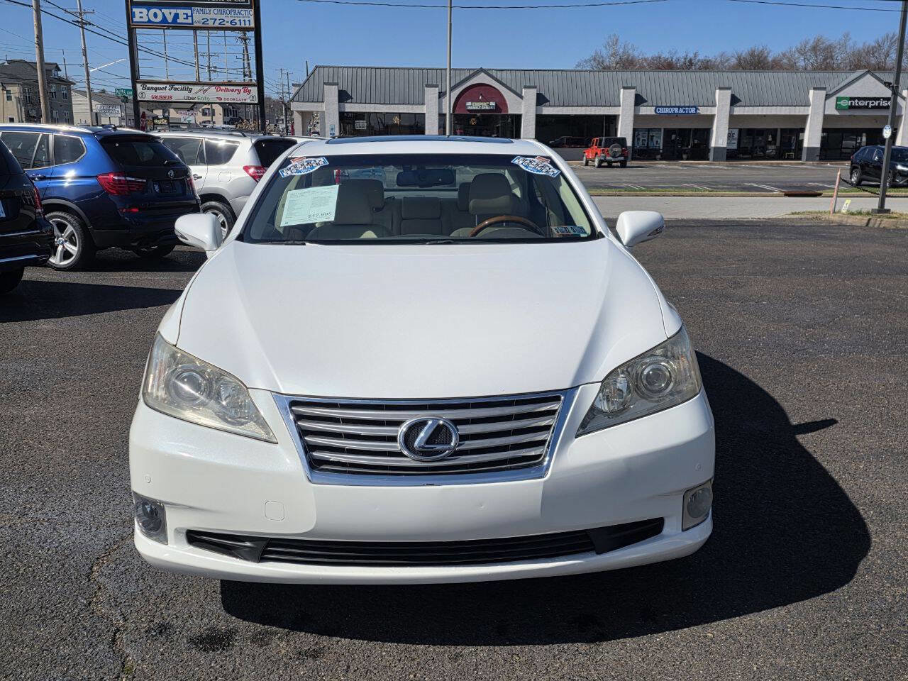 Used 2011 Lexus ES 350 image 2