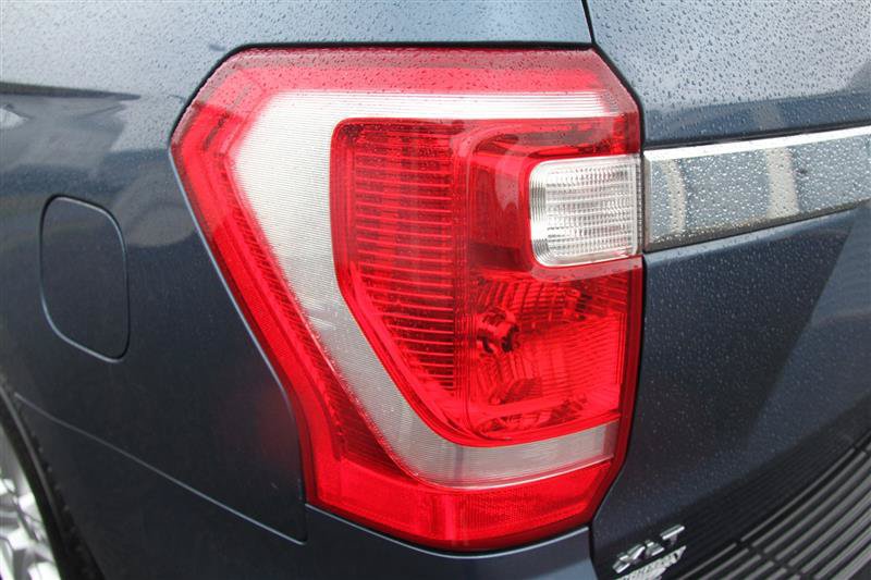 Used 2020 Ford Expedition Max XLT w/ Equipment Group 202A AWD/4WD image 14