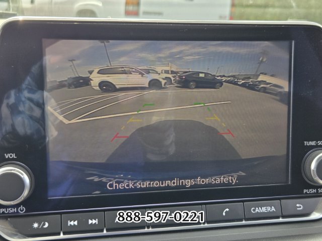 Used 2021 Nissan Rogue S FWD image 21