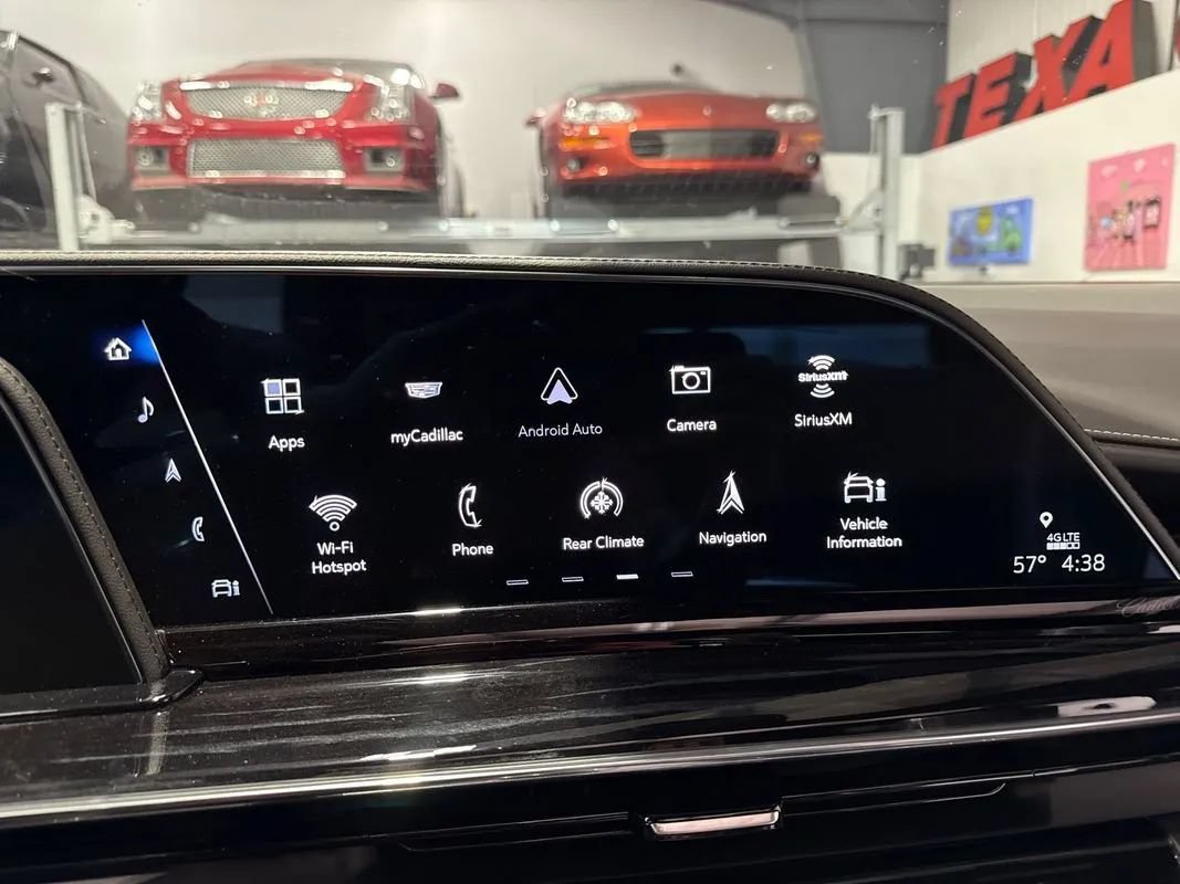 Used 2023 Cadillac Escalade ESV V AWD/4WD image 96