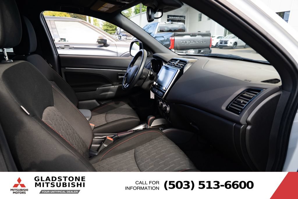Used 2025 Mitsubishi Outlander Sport AWD image 25
