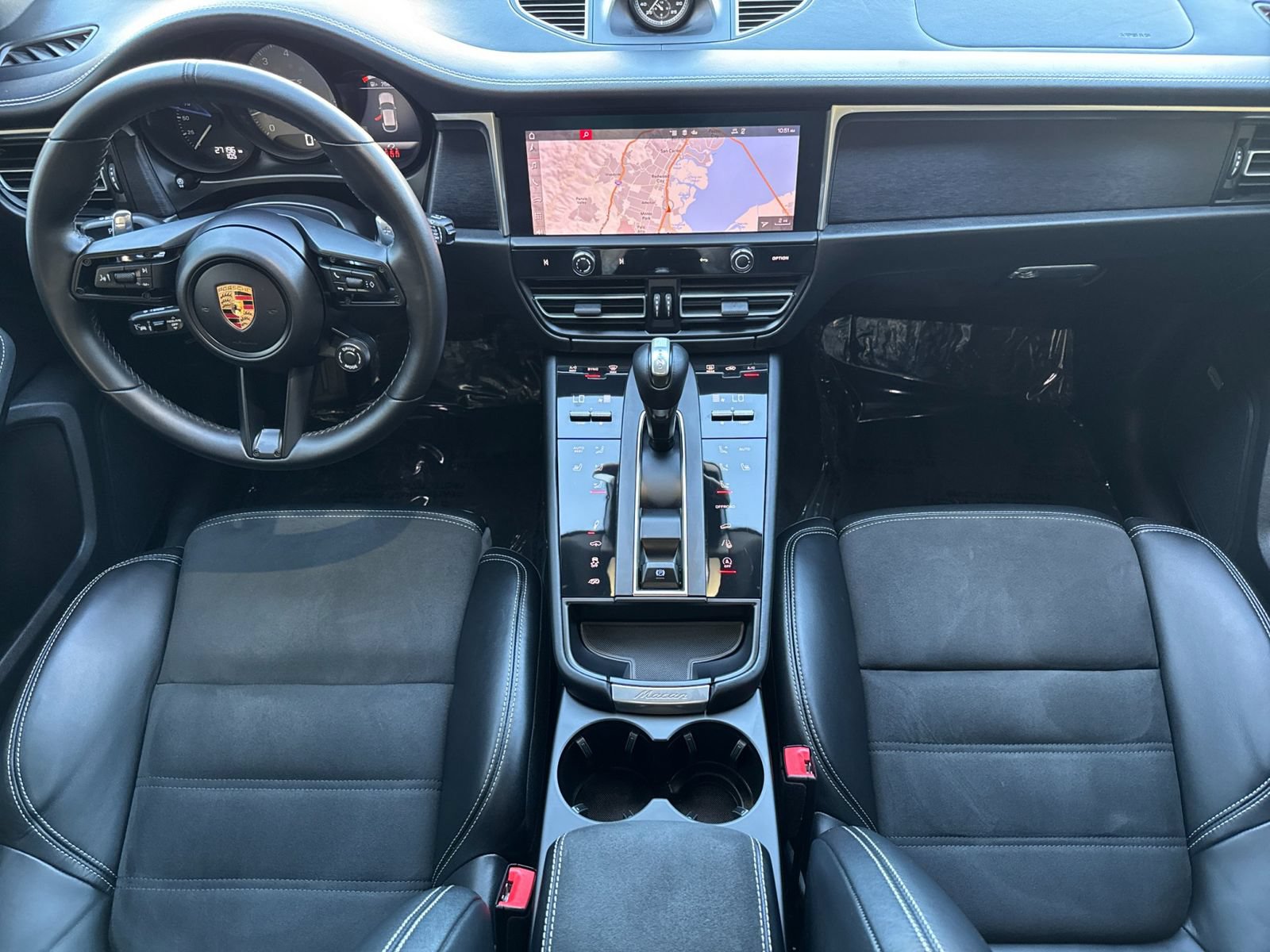 Certified 2024 Porsche Macan GTS AWD/4WD image 6