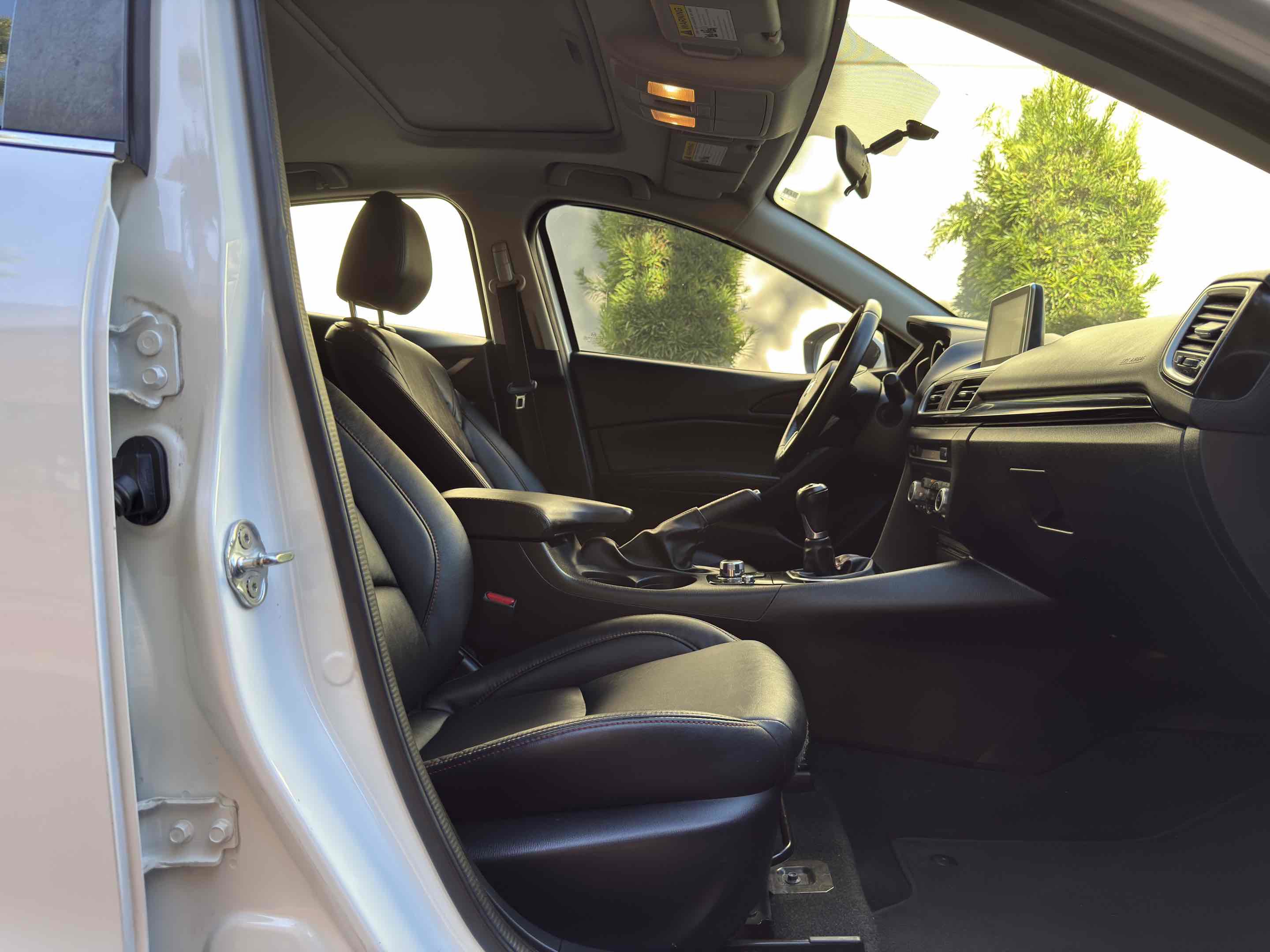 Used 2015 MAZDA MAZDA3 i Grand Touring image 46