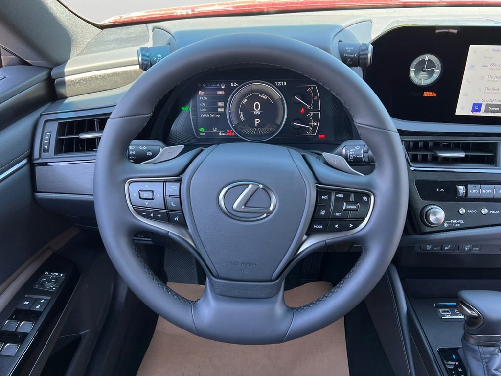 New 2025 Lexus ES 300h w/ Premium Package image 19