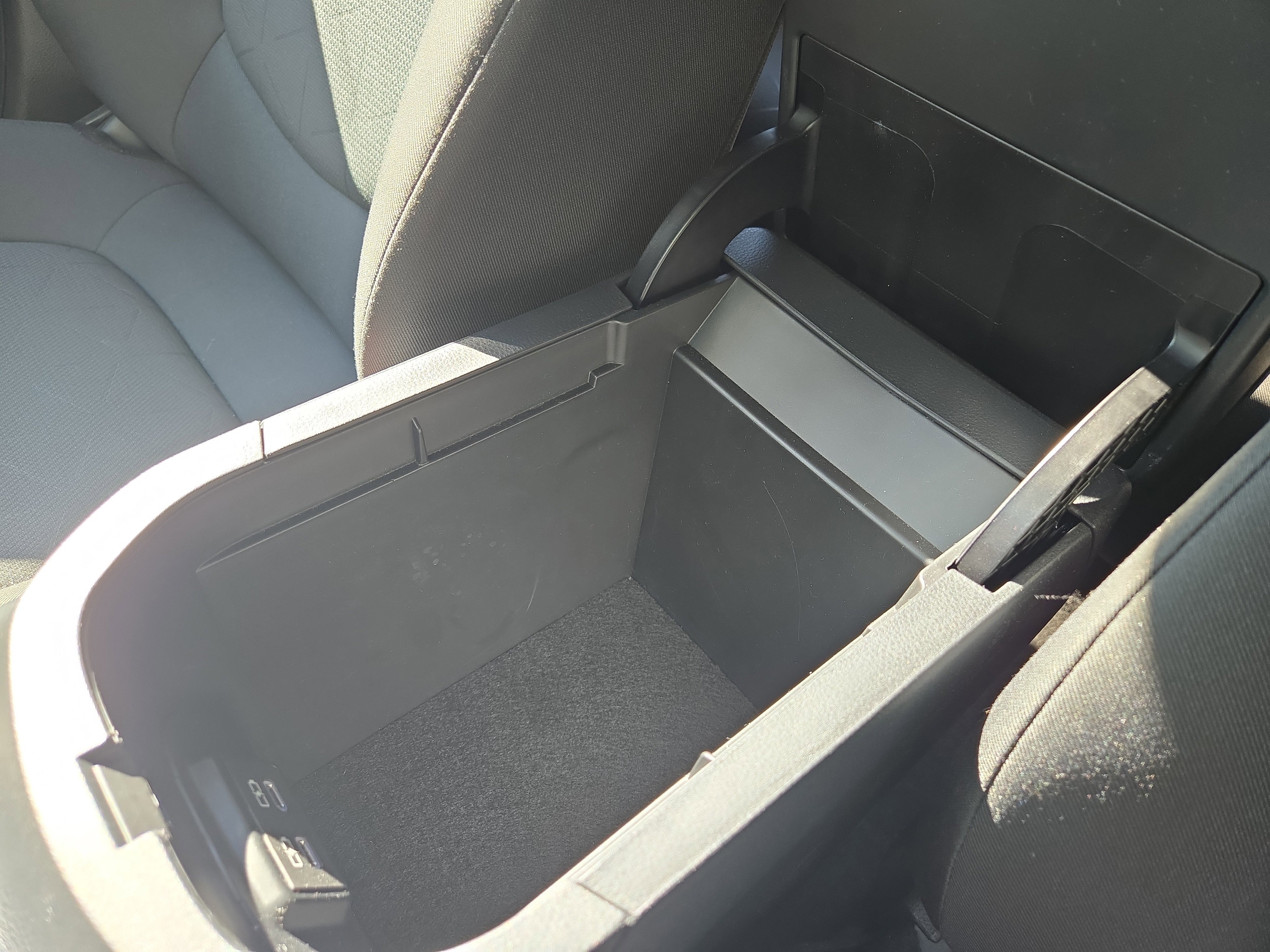 Used 2024 Toyota RAV4 XLE image 22