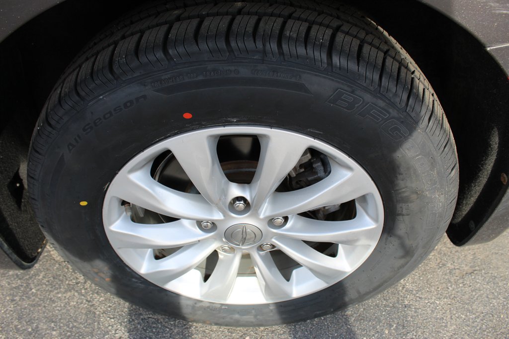 Used 2017 Chrysler Pacifica Touring-L FWD image 16