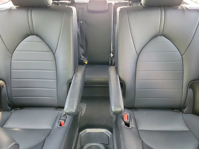 Used 2022 Toyota Highlander XLE FWD image 15