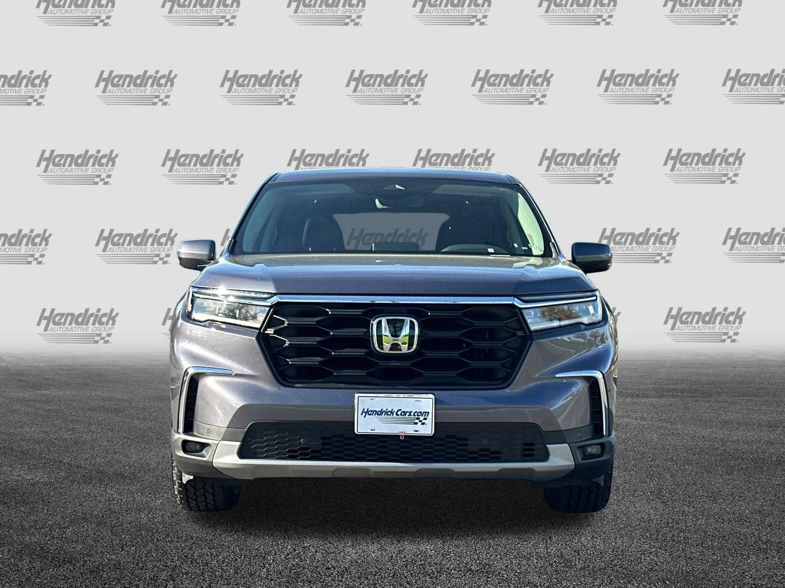 Used 2025 Honda Pilot EX-L image 10