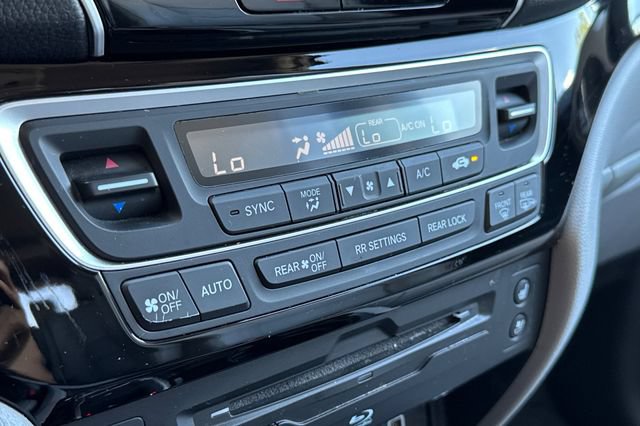 Used 2019 Honda Pilot Elite image 27
