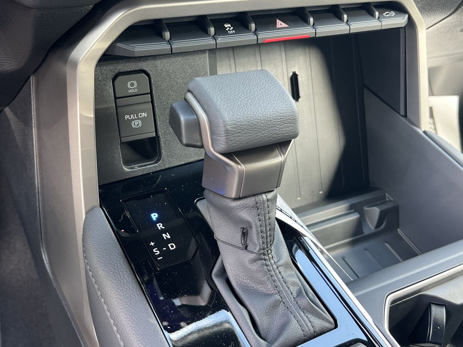 New 2026 Toyota Tundra Limited AWD/4WD image 17