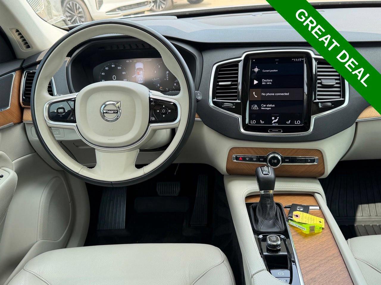 Used 2022 Volvo XC90 T6 Momentum w/ Advanced Package AWD/4WD image 13