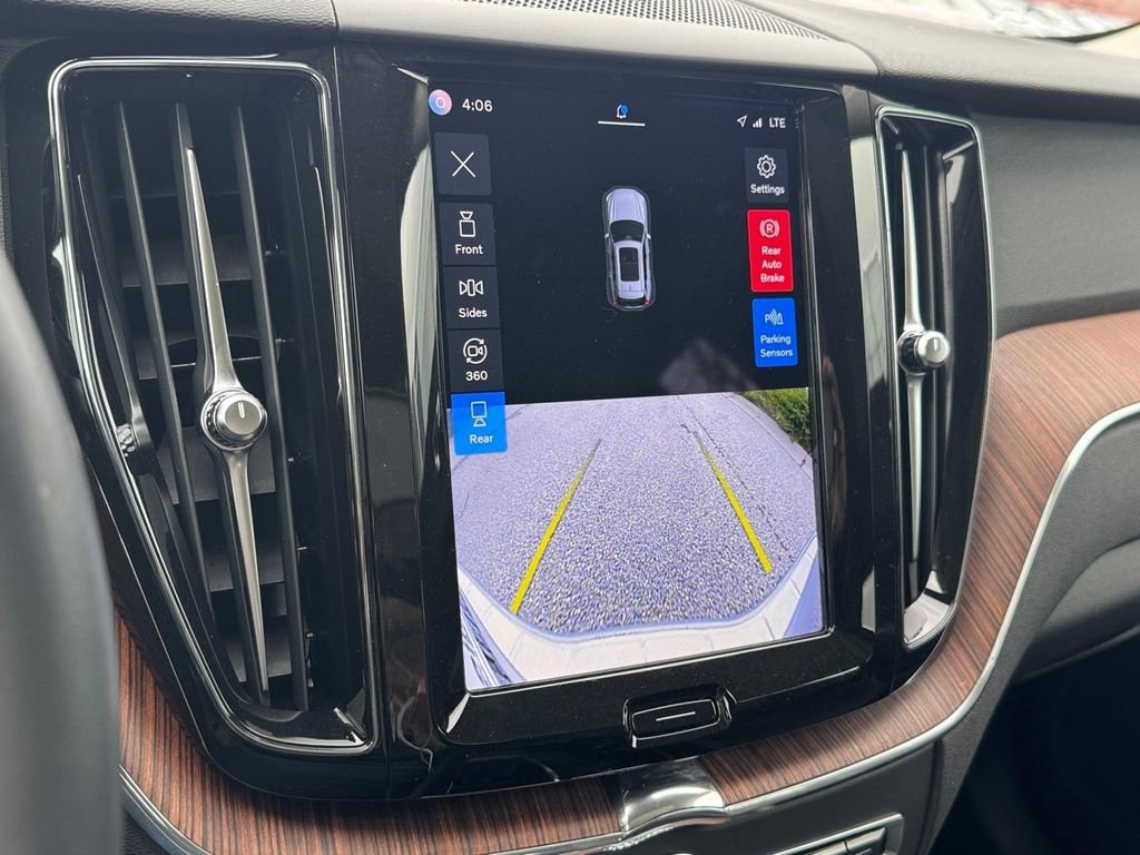 Certified 2023 Volvo XC60 B5 Plus w/ Climate Package image 20