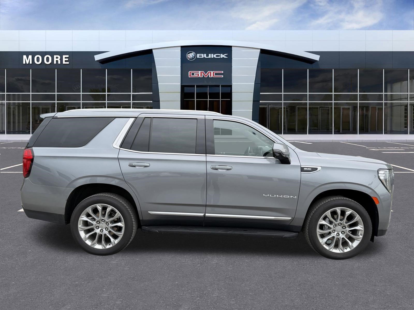 Used 2022 GMC Yukon SLT w/ SLT Luxury Package RWD image 2