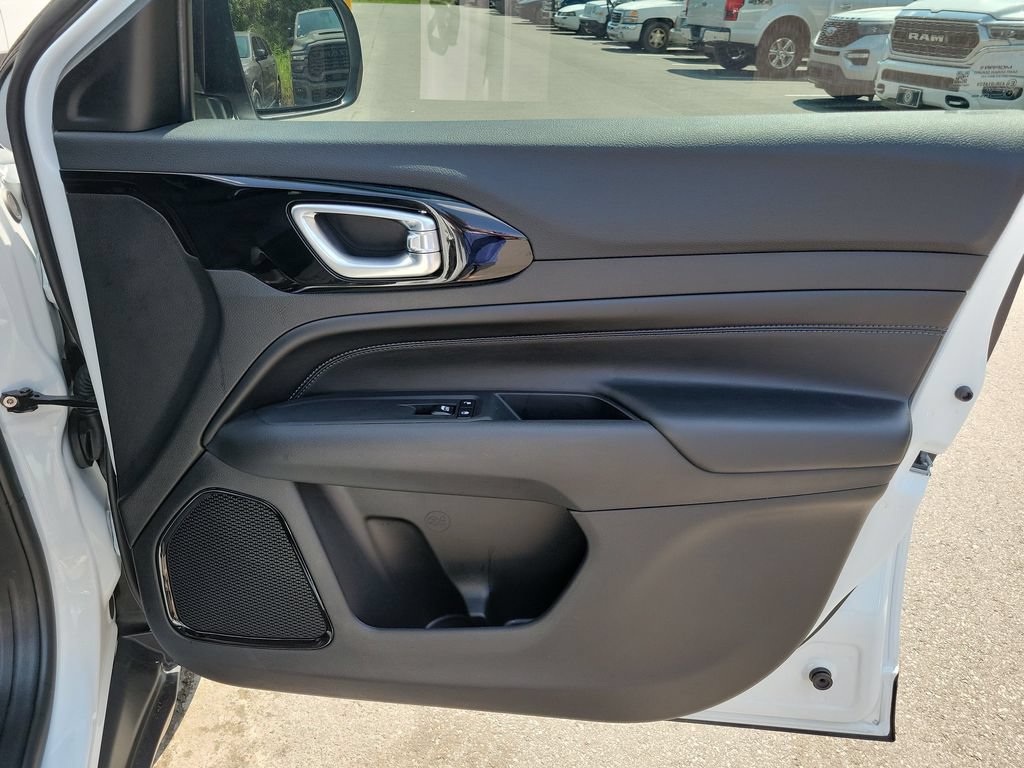 New 2026 Jeep Compass Latitude AWD/4WD image 39