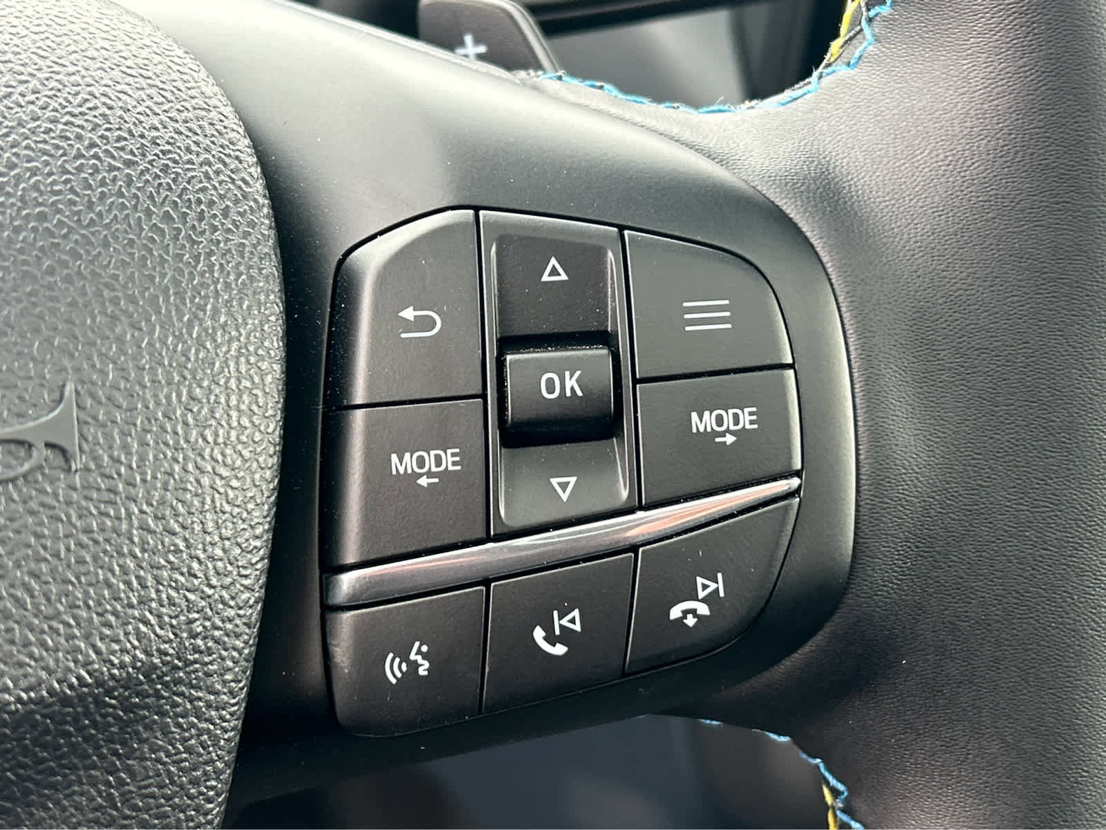 New 2025 Ford Maverick Lobo image 32