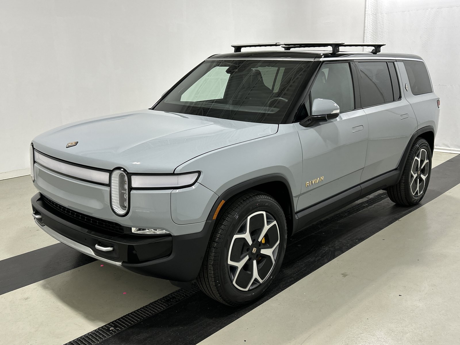 Used 2024 Rivian R1S Adventure