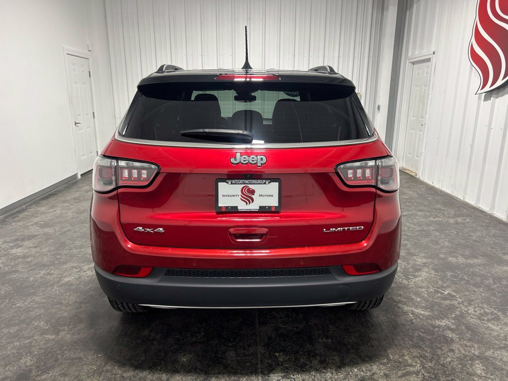 Used 2024 Jeep Compass Limited AWD/4WD image 3