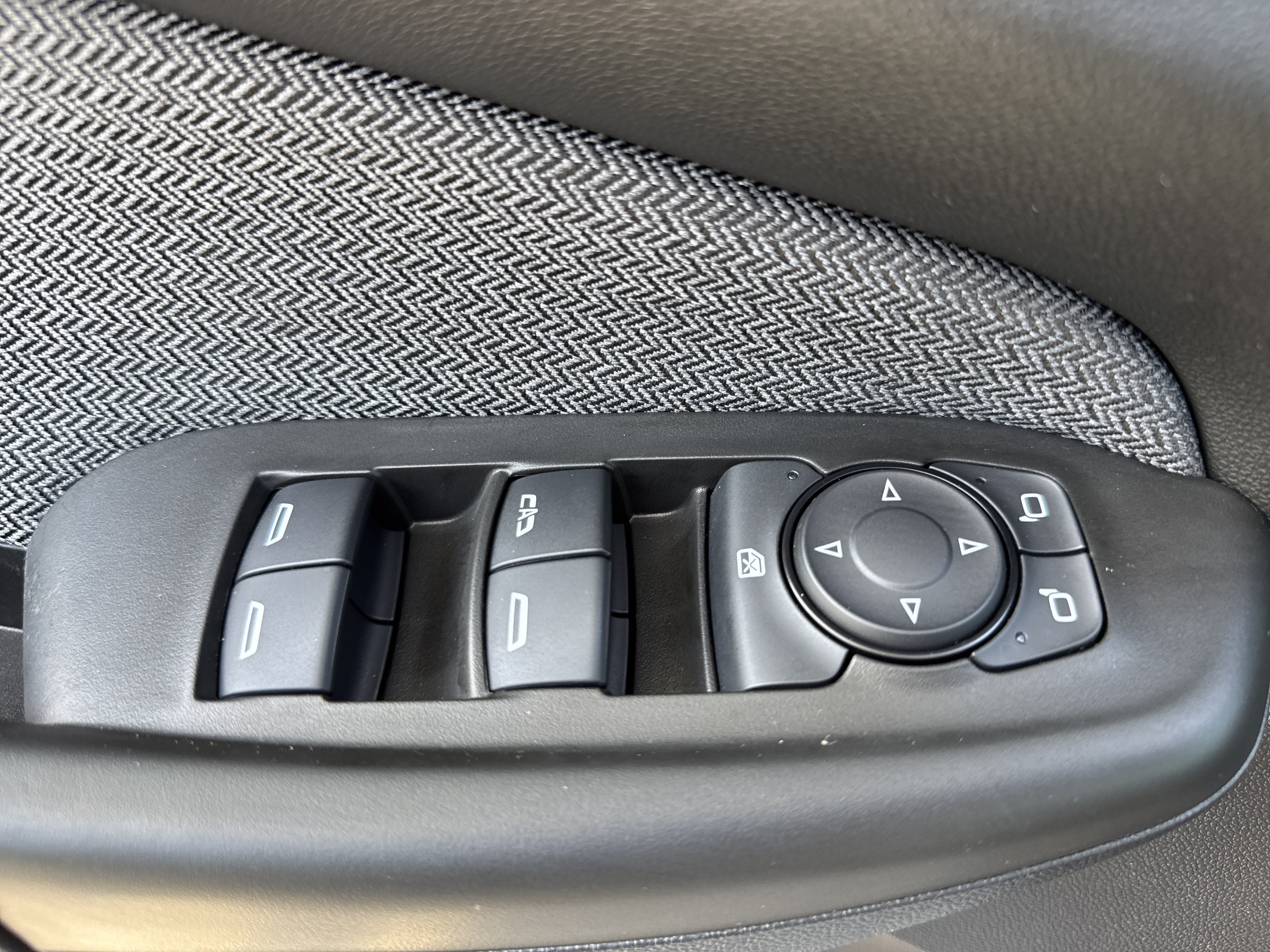 Used 2025 Chevrolet TrailBlazer LT w/ Convenience Package FWD image 15