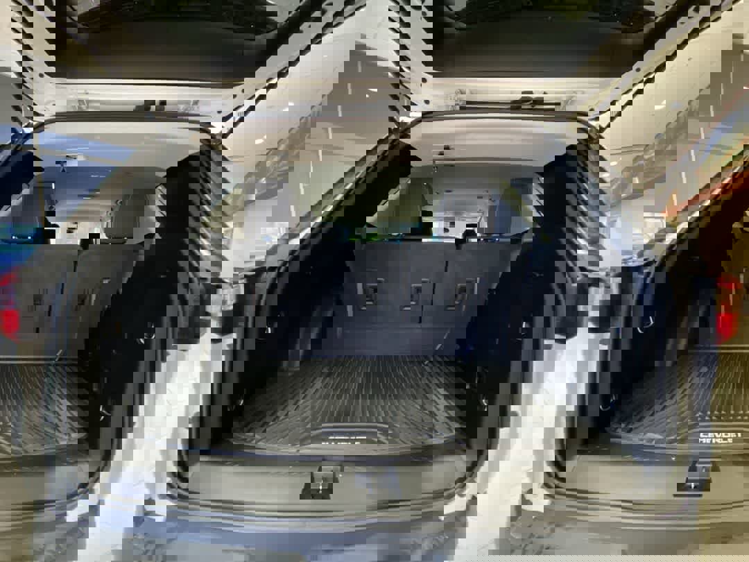 Used 2020 Chevrolet Traverse LT image 26