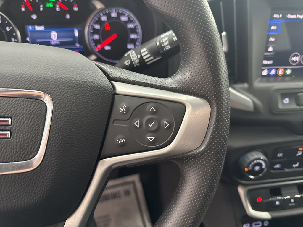 Used 2024 GMC Terrain SLE AWD/4WD image 28