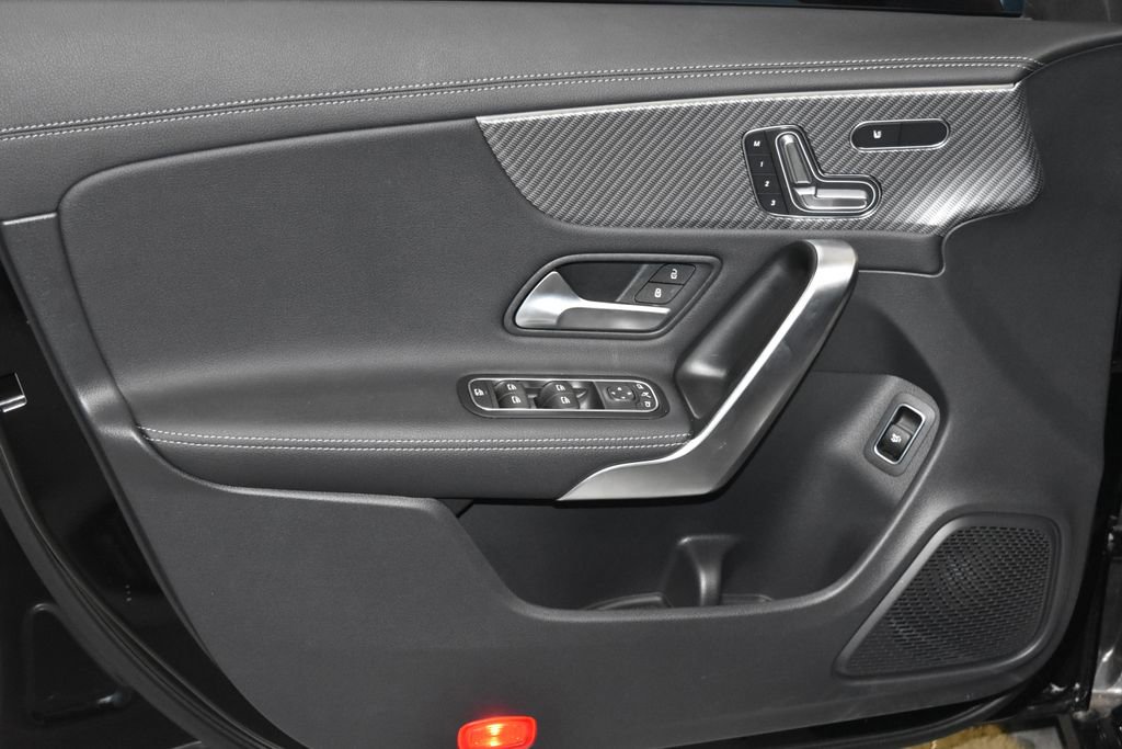 Certified 2025 Mercedes-Benz CLA 250 4MATIC image 4