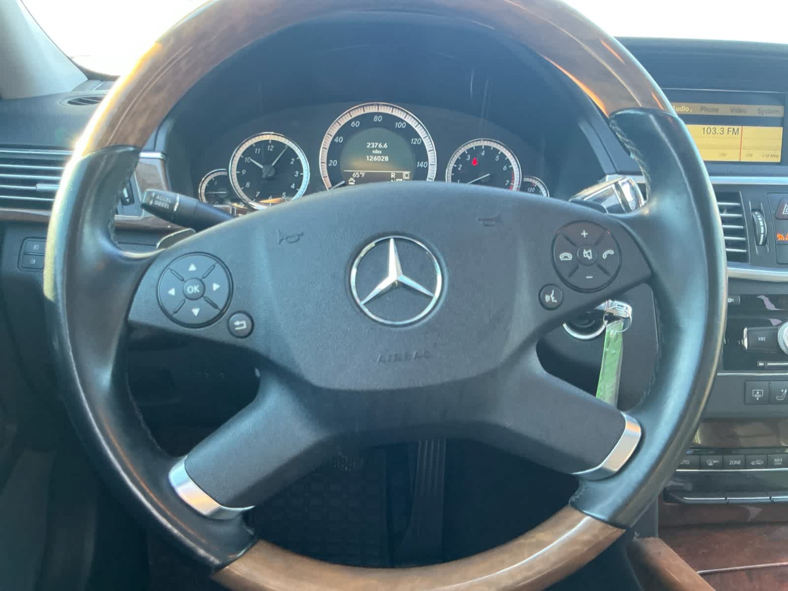 Used 2010 Mercedes-Benz E 350 4MATIC Sedan image 12