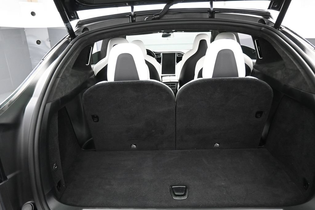 Used 2017 Tesla Model X 75D AWD/4WD image 28