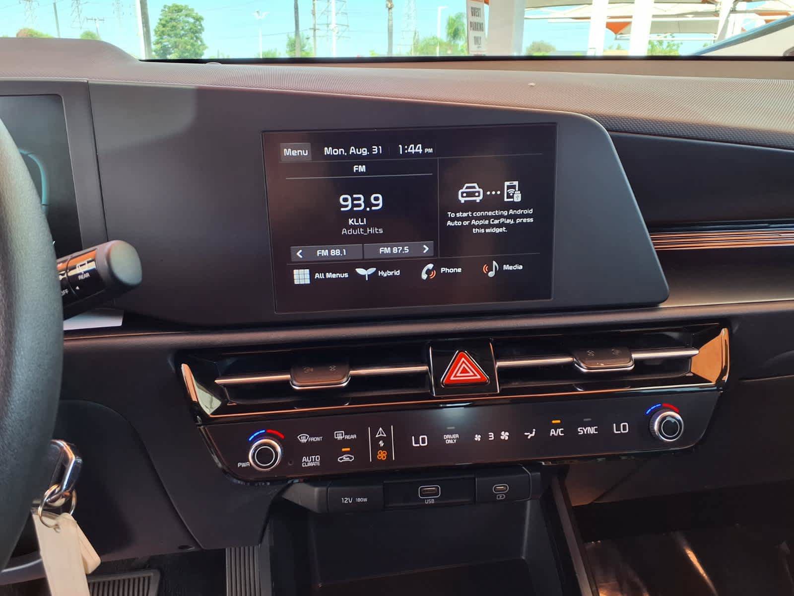 Used 2025 Kia Niro LX FWD image 22