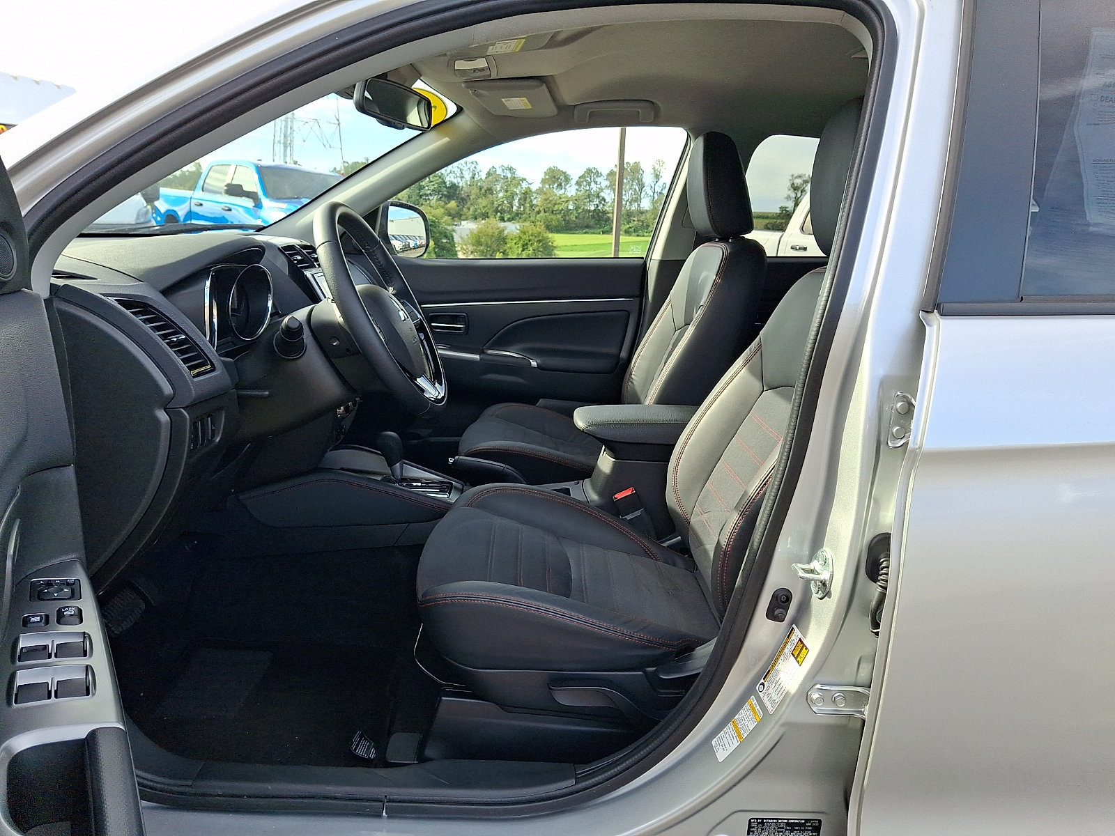 Used 2022 Mitsubishi Outlander Sport SE FWD image 15