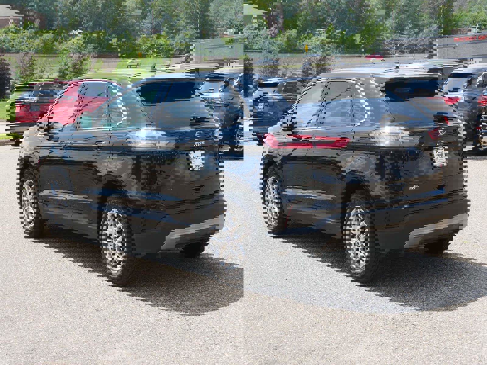 Used 2021 Ford Edge SEL w/ Convenience Package image 5