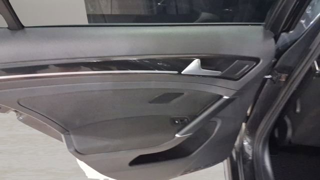 Used 2016 Volkswagen Golf 4-Door image 22