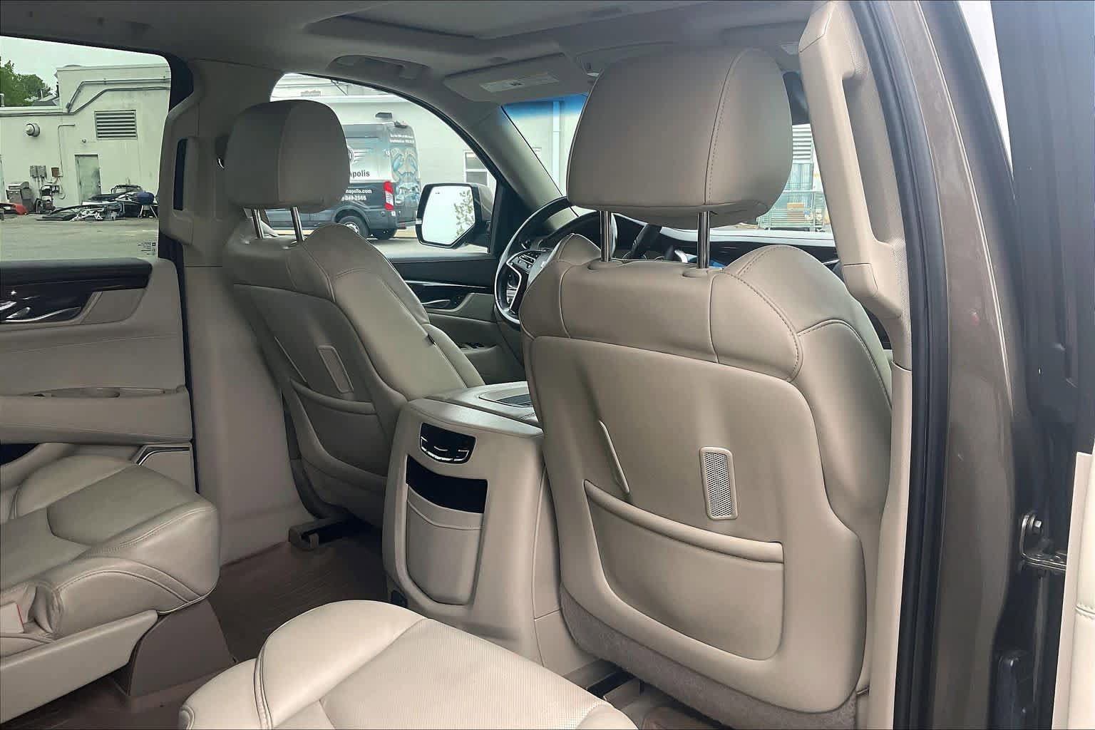 Used 2015 Cadillac Escalade ESV Luxury AWD/4WD image 20