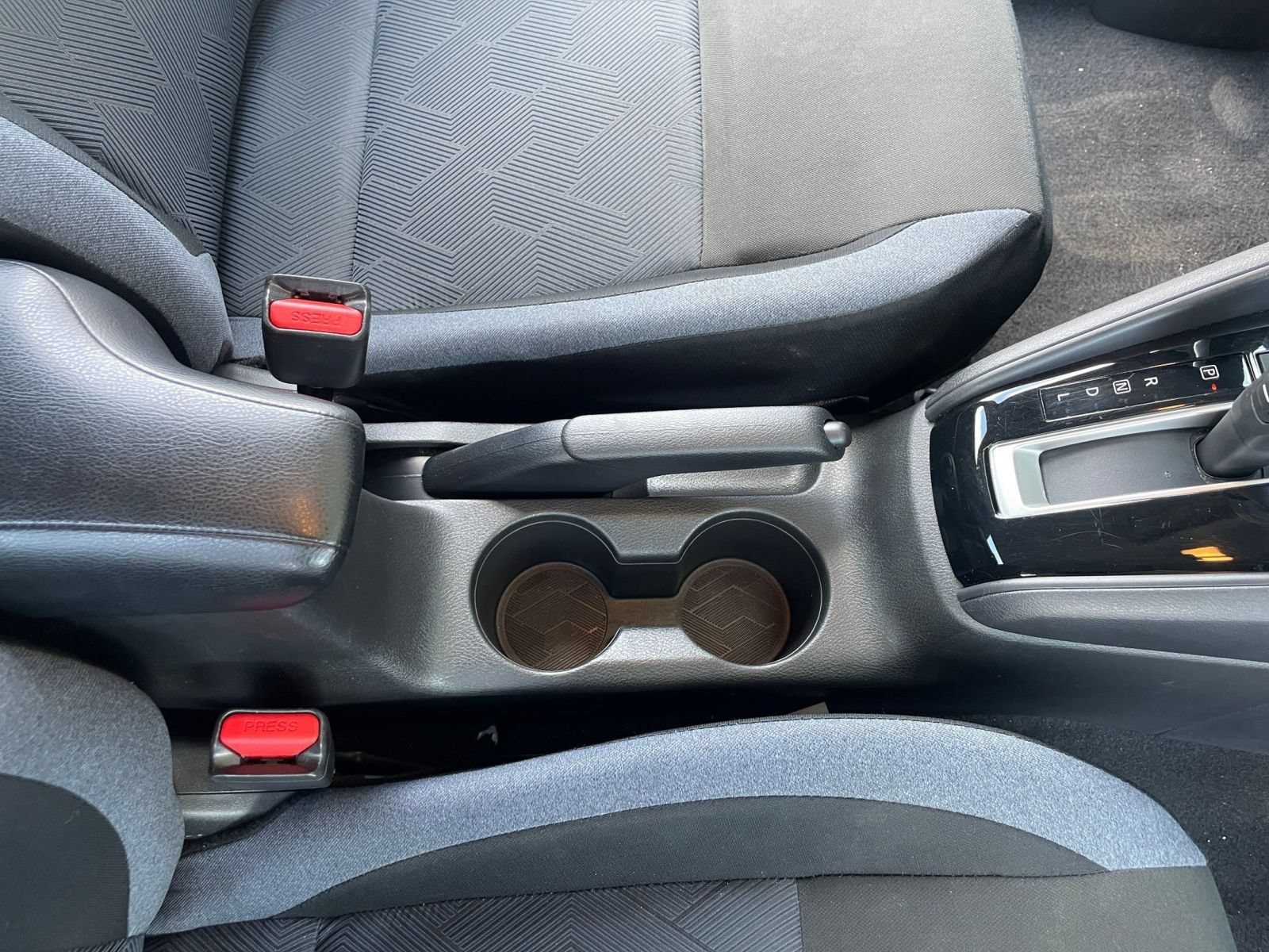 Used 2025 Nissan Versa SV FWD image 39
