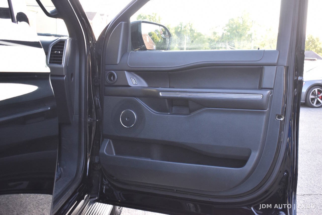 Used 2018 Ford Expedition Max XLT AWD/4WD image 11