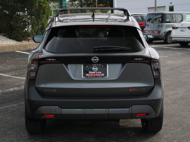 Used 2025 Nissan Kicks SR AWD/4WD image 8