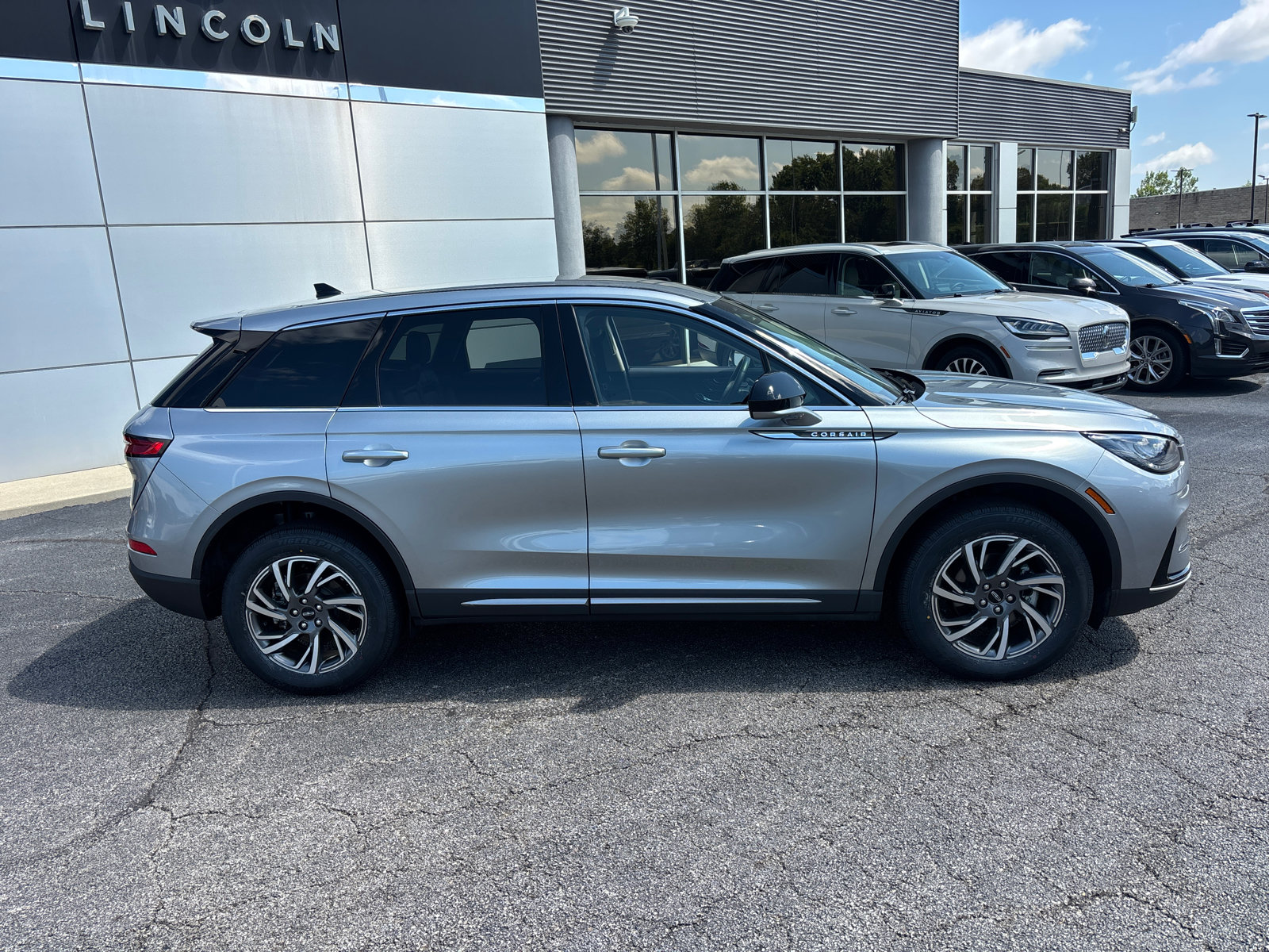 Certified 2024 Lincoln Corsair AWD image 8