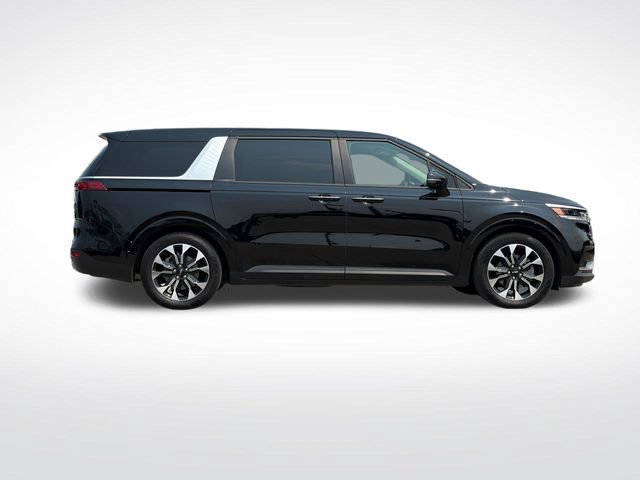 Used 2024 Kia Carnival EX FWD image 8