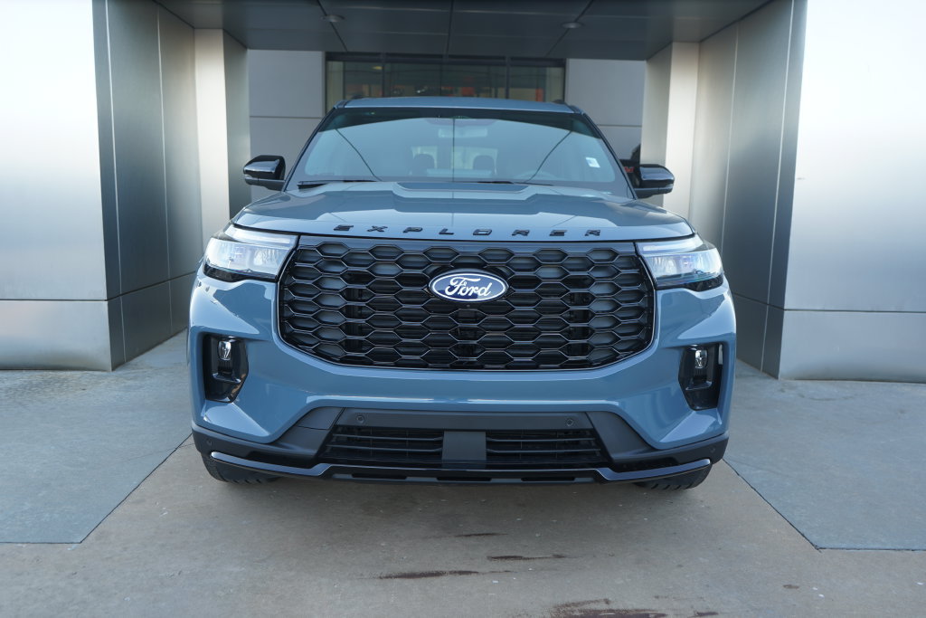 New 2027 Ford Explorer ST-Line w/ Premium Package AWD/4WD image 4