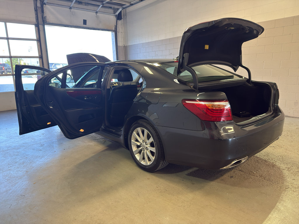 Used 2011 Lexus LS 460 AWD w/ Comfort Pkg image 12