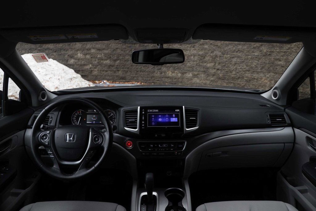 Used 2017 Honda Ridgeline RTL-T image 25