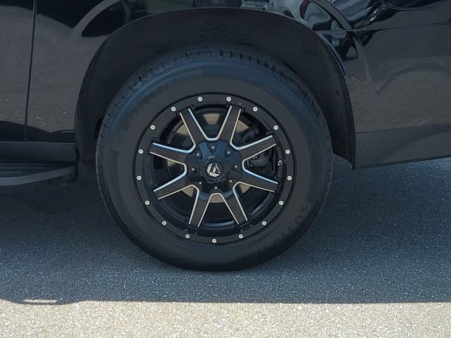 Used 2022 Chevrolet Suburban LT AWD/4WD image 34