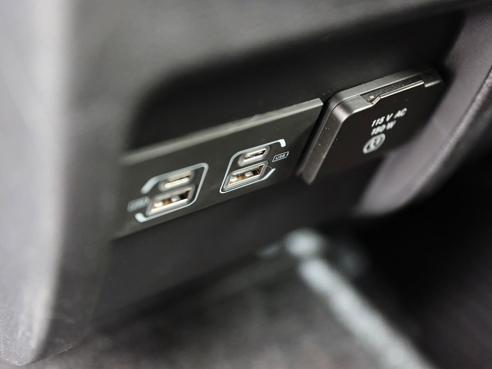 Used 2021 Jeep Cherokee Latitude Lux w/ Comfort/Convenience Group image 24