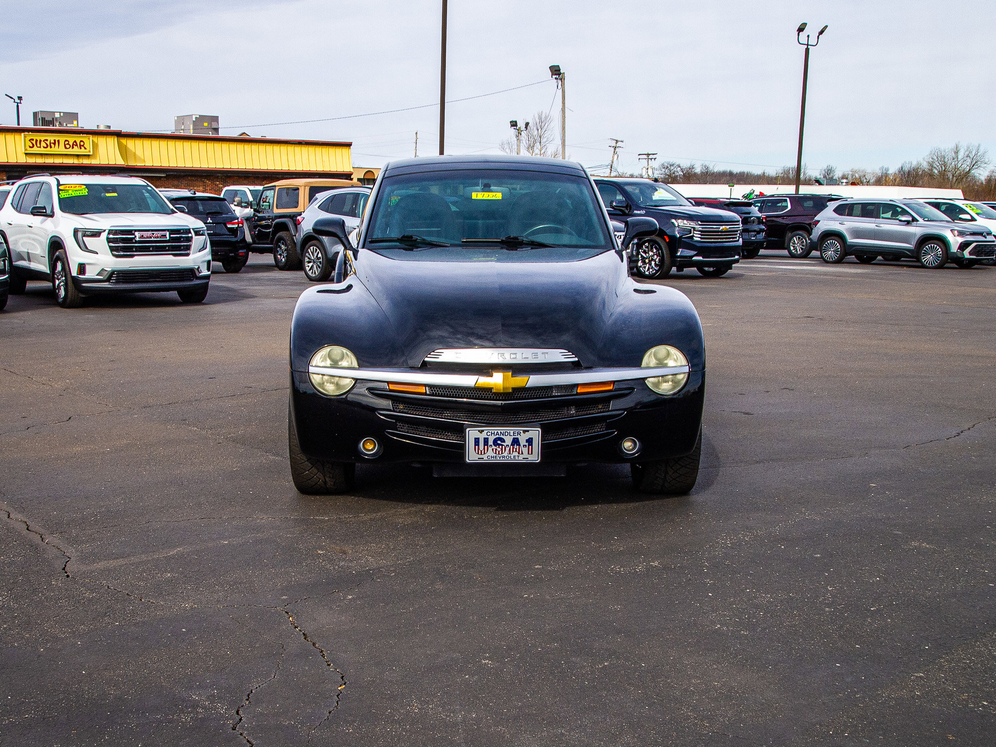 Used 2004 Chevrolet SSR w/ Preferred Equipment Group image 2